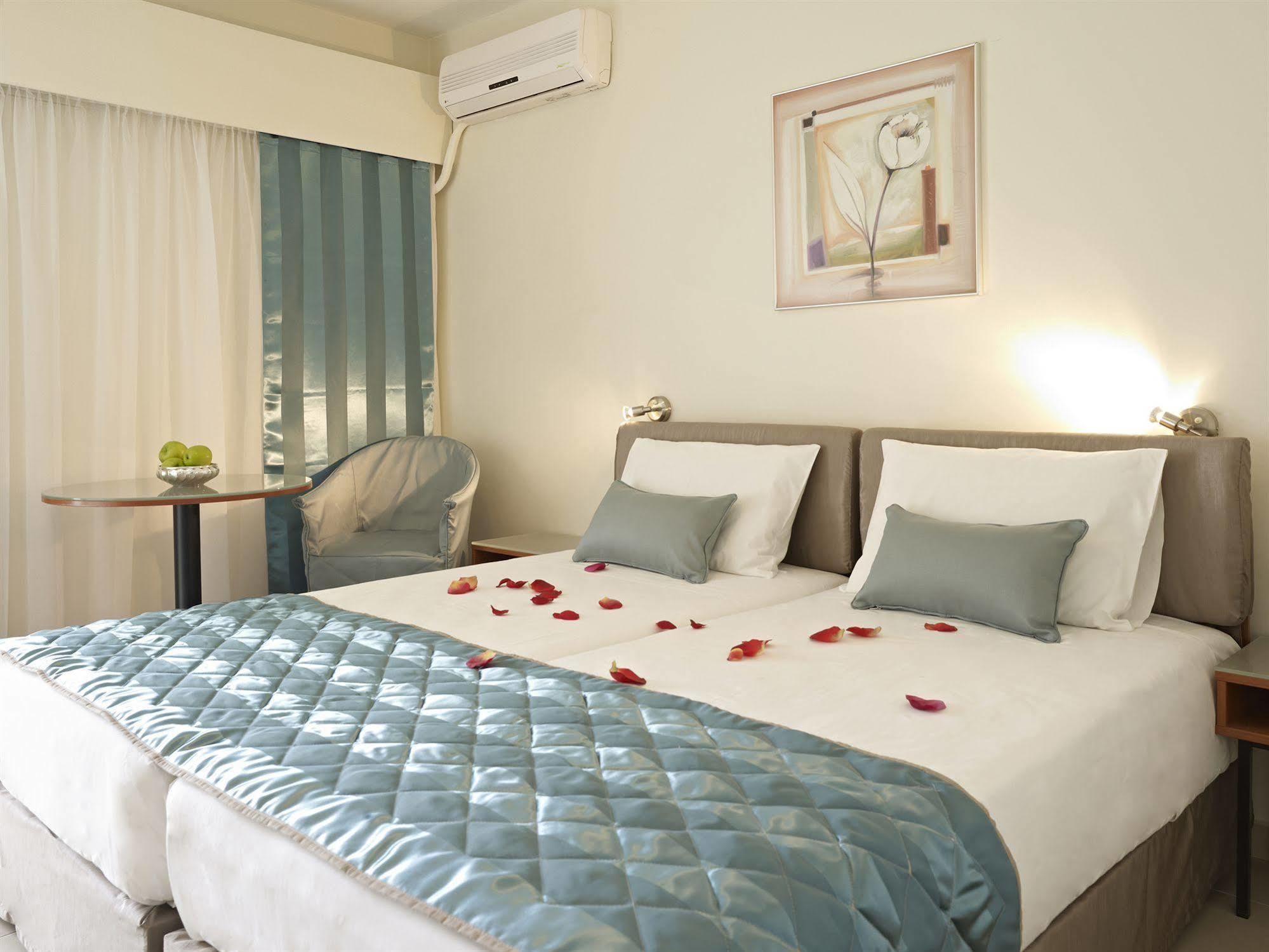 Hotel Galaxias Rhodes City Esterno foto